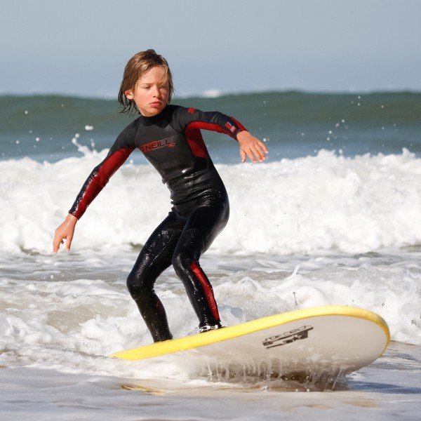 kids and family surfing